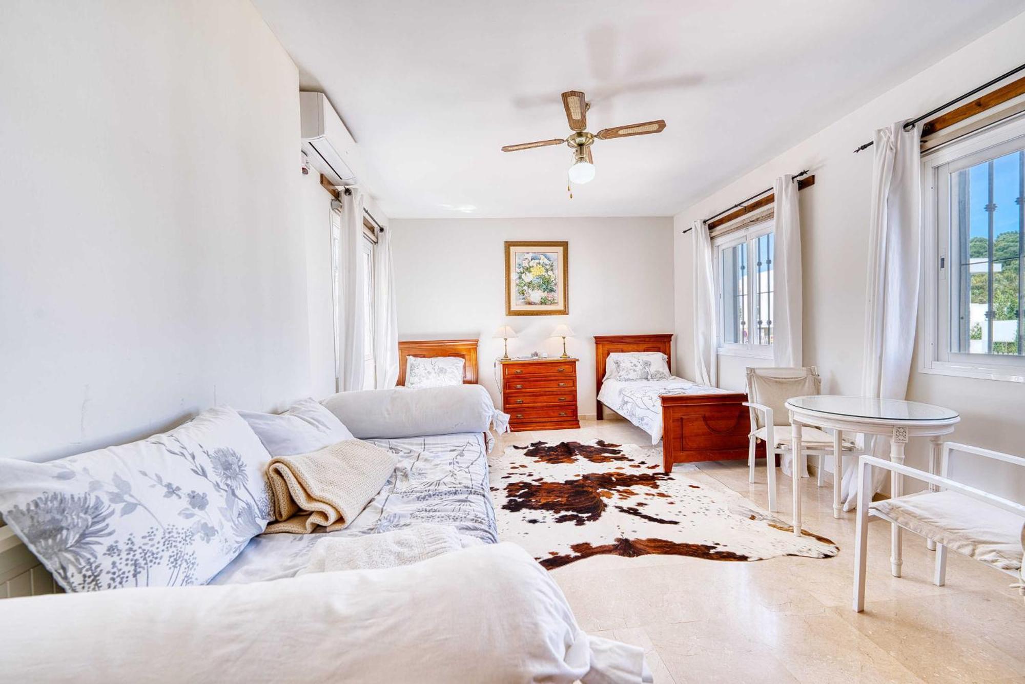 1106 Marbella Large Family Villa เอสเตโปนา ภายนอก รูปภาพ