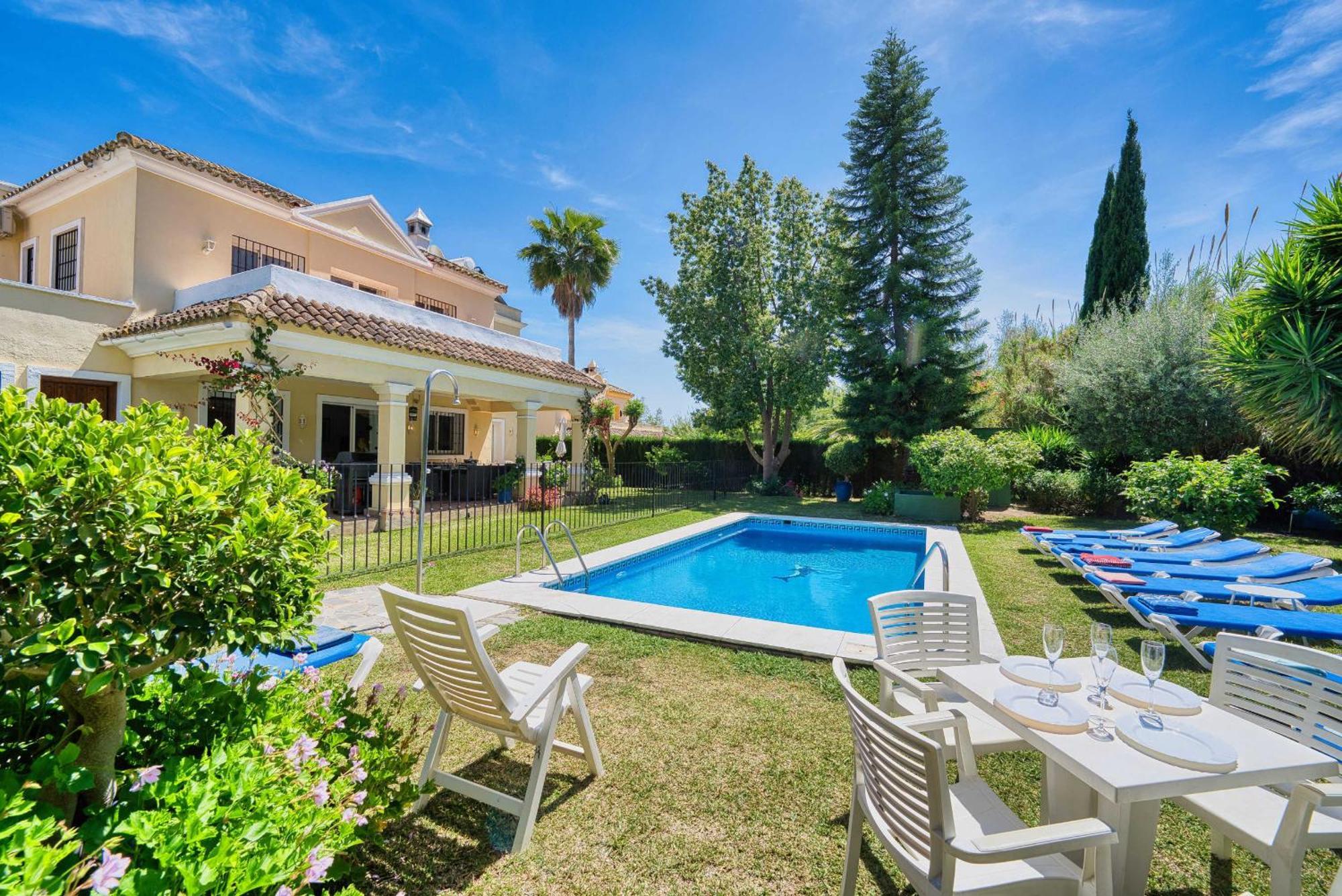 1106 Marbella Large Family Villa เอสเตโปนา ภายนอก รูปภาพ