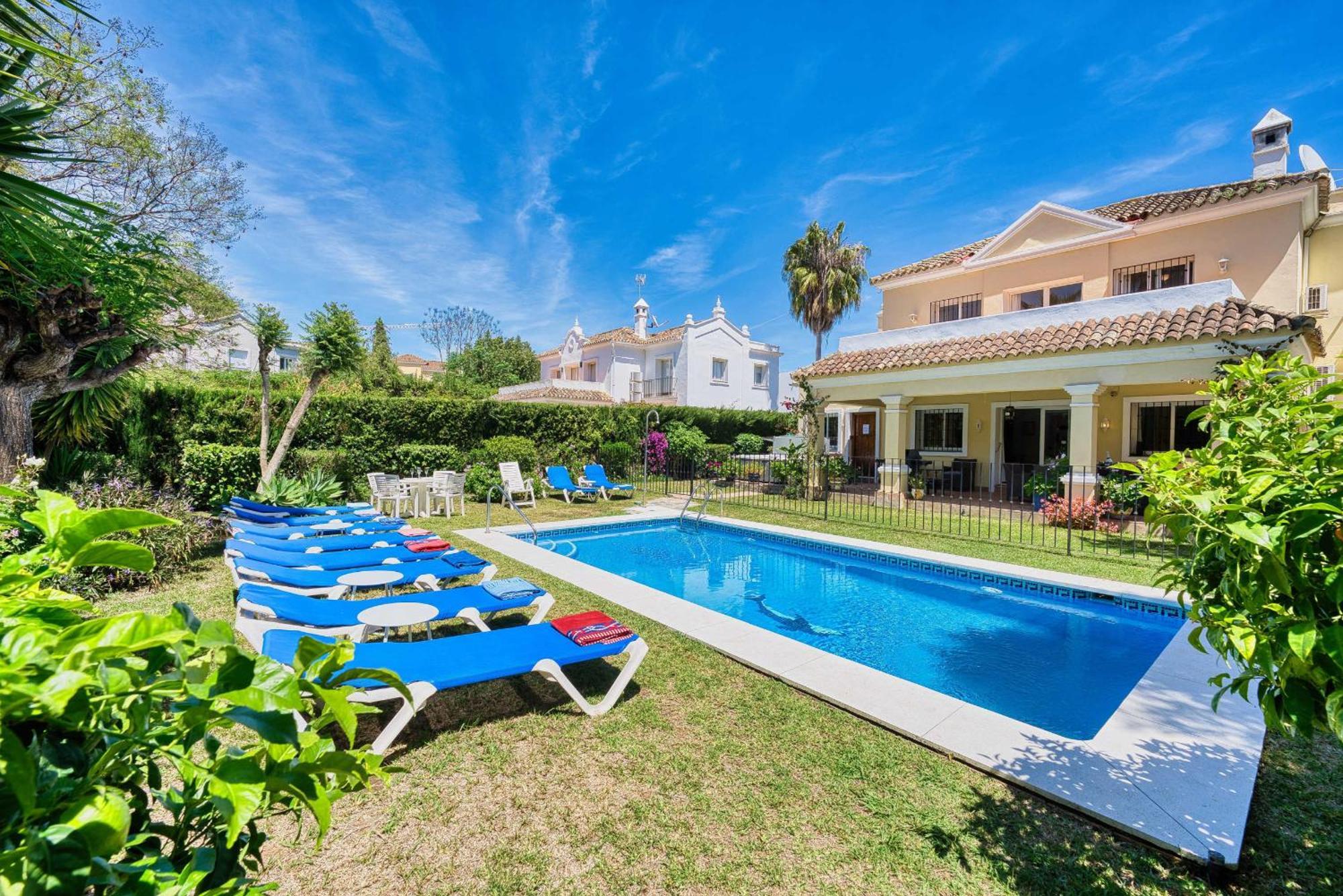 1106 Marbella Large Family Villa เอสเตโปนา ภายนอก รูปภาพ
