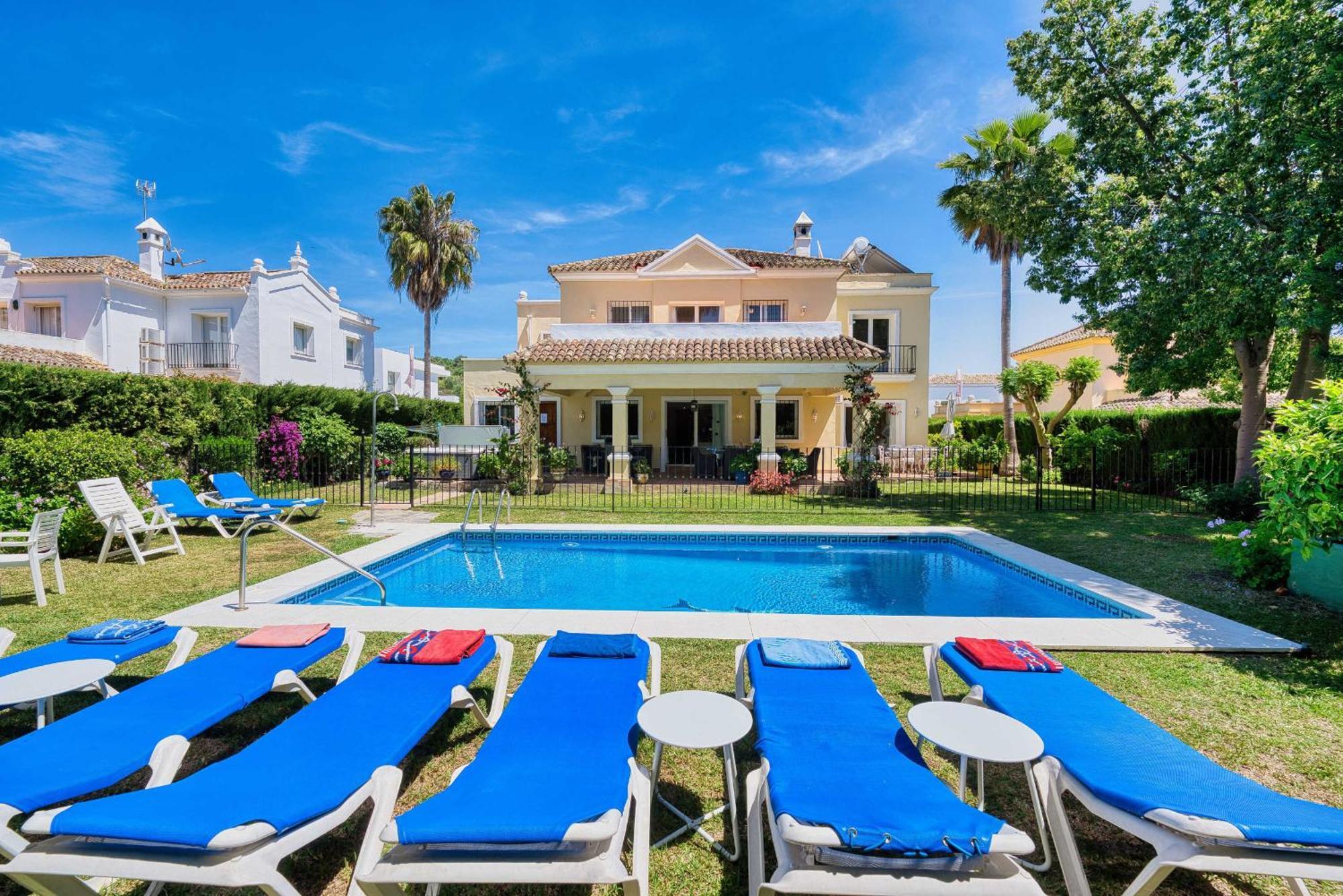 1106 Marbella Large Family Villa เอสเตโปนา ภายนอก รูปภาพ
