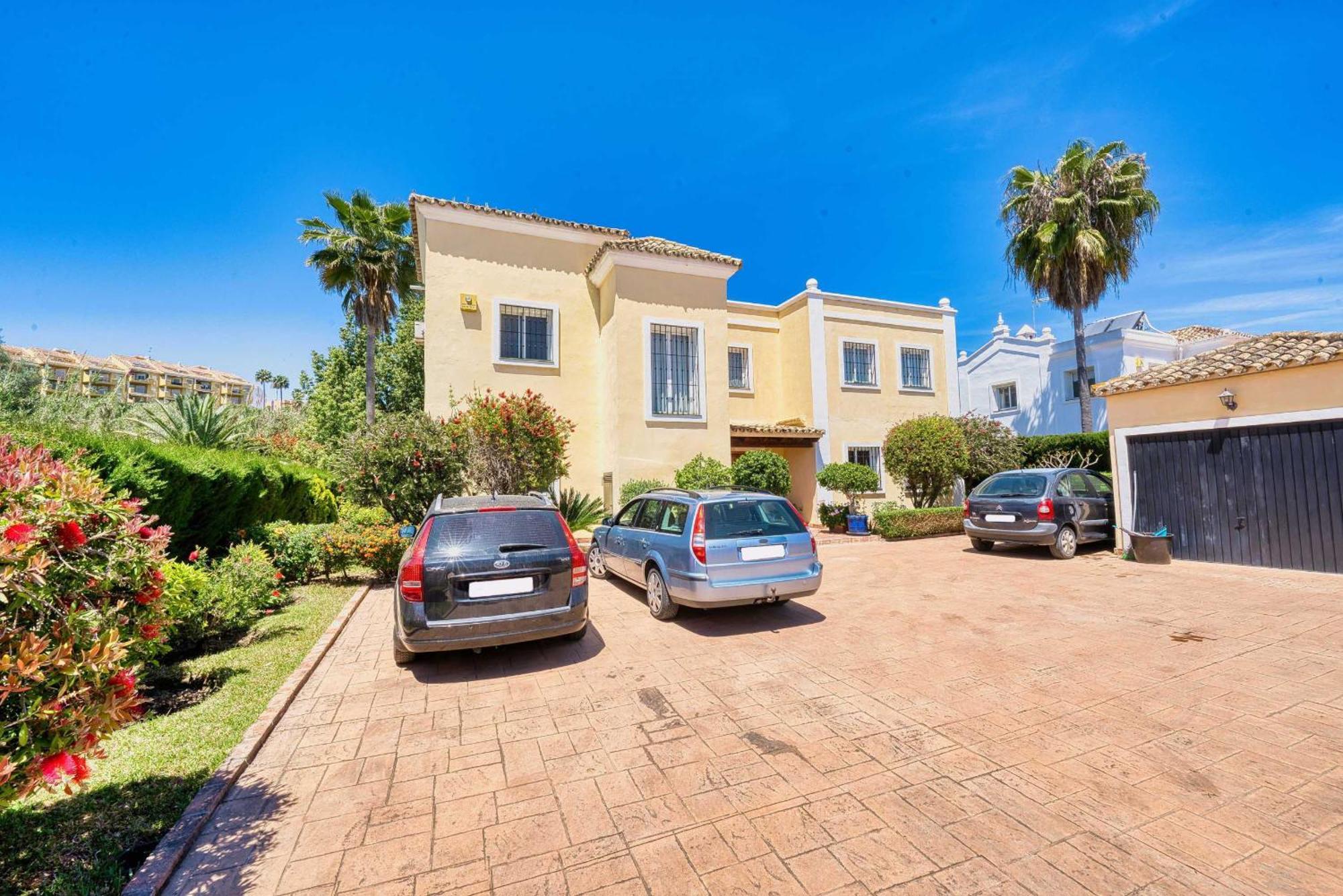 1106 Marbella Large Family Villa เอสเตโปนา ภายนอก รูปภาพ