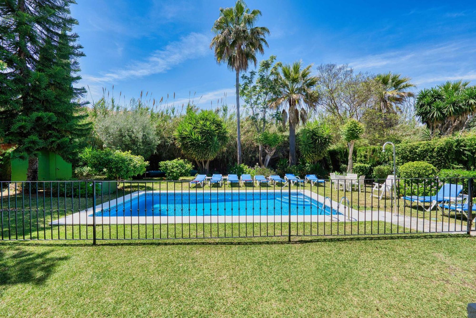 1106 Marbella Large Family Villa เอสเตโปนา ภายนอก รูปภาพ