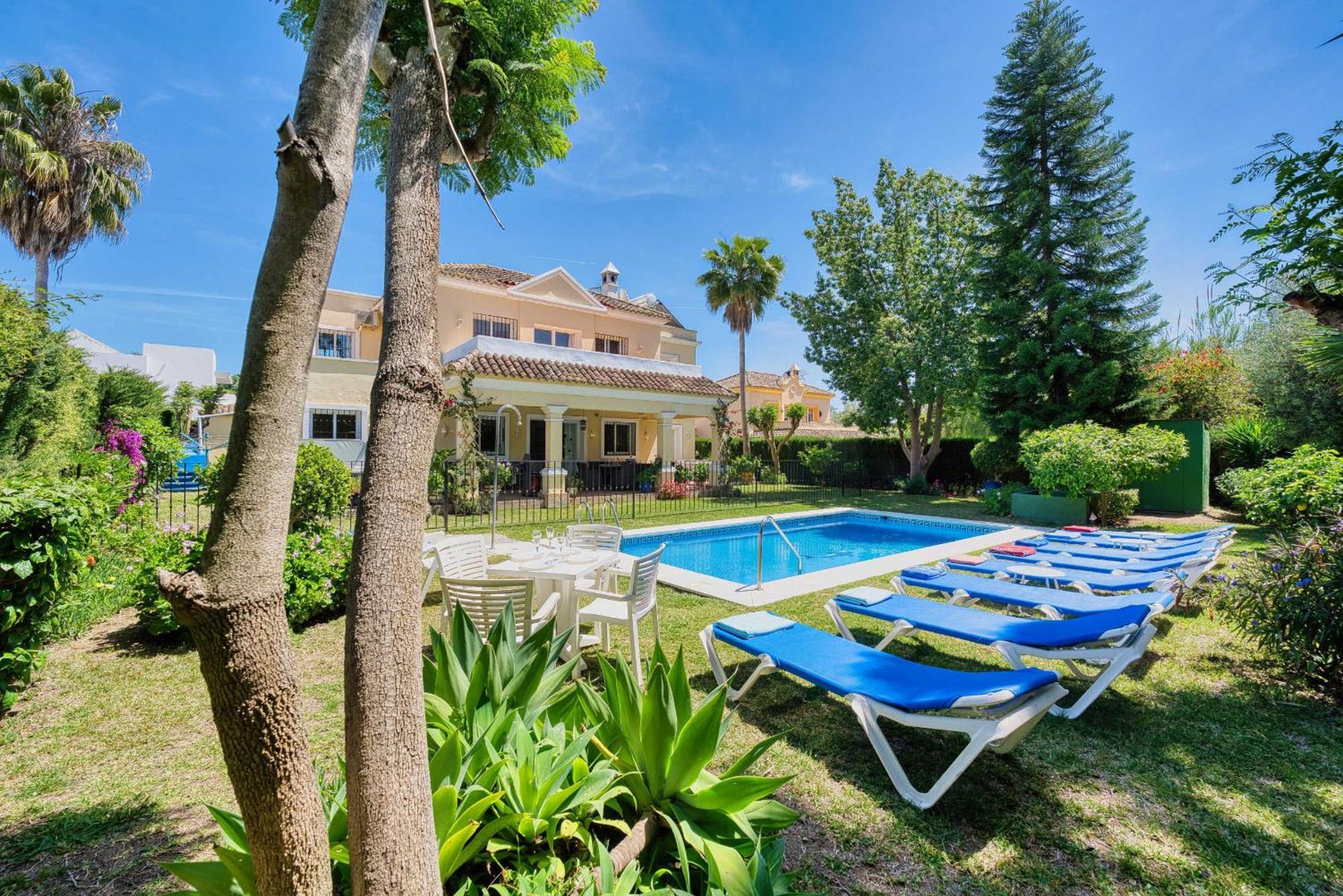1106 Marbella Large Family Villa เอสเตโปนา ภายนอก รูปภาพ